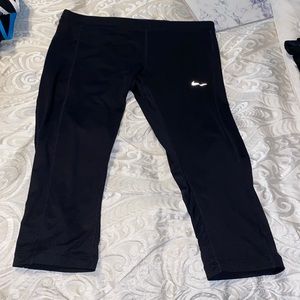 Nike cropped leggings